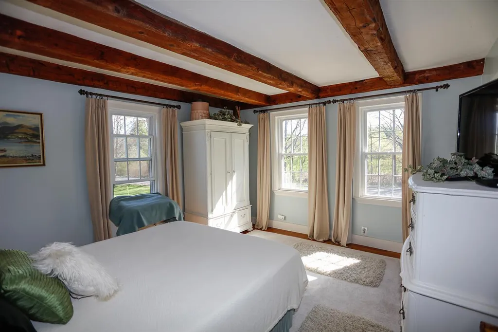 210 Daniel Plummer Road Goffstown NH 03045