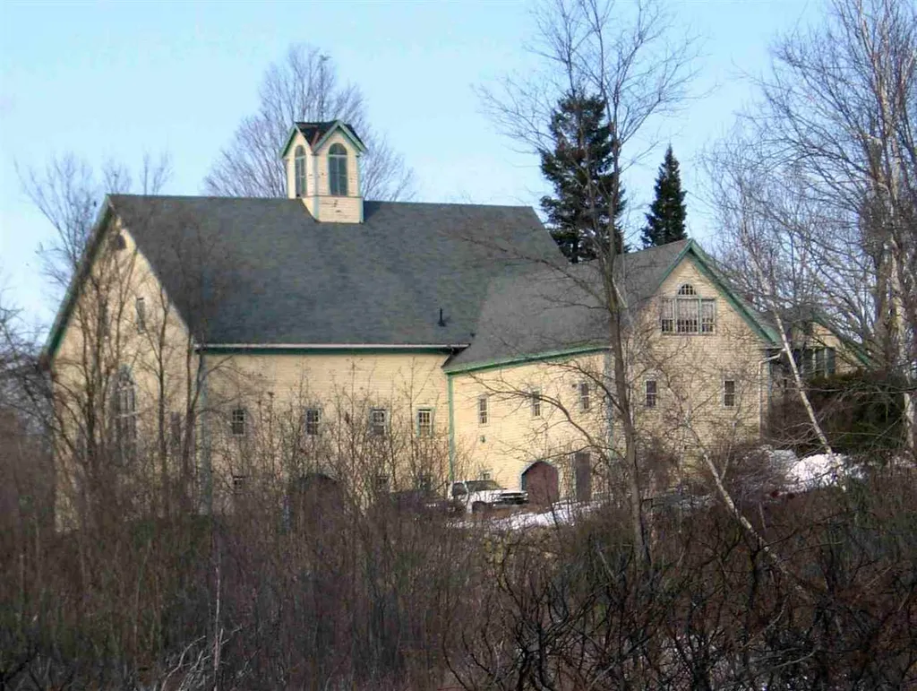 210 Daniel Plummer Road Goffstown NH 03045