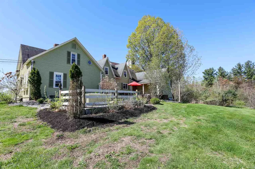 210 Daniel Plummer Road Goffstown NH 03045