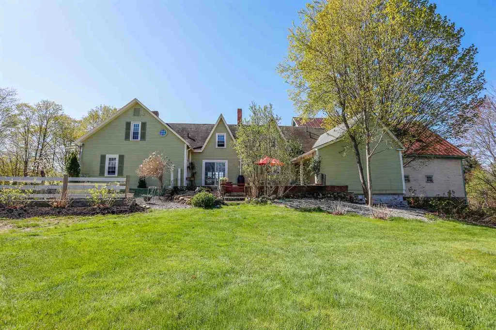 210 Daniel Plummer Road Goffstown NH 03045