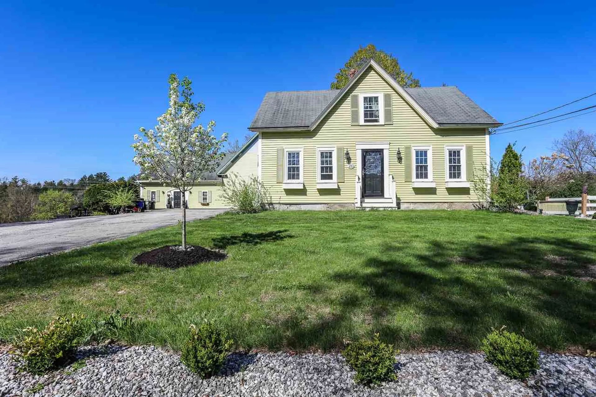 210 Daniel Plummer Road Goffstown NH 03045