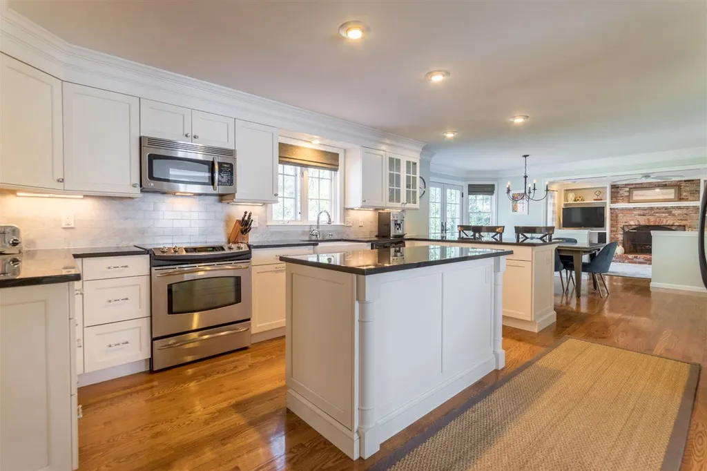 14 Saint Cyr Drive Hampton NH 03842
