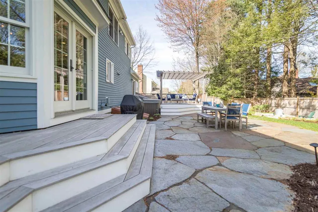 14 Saint Cyr Drive Hampton NH 03842