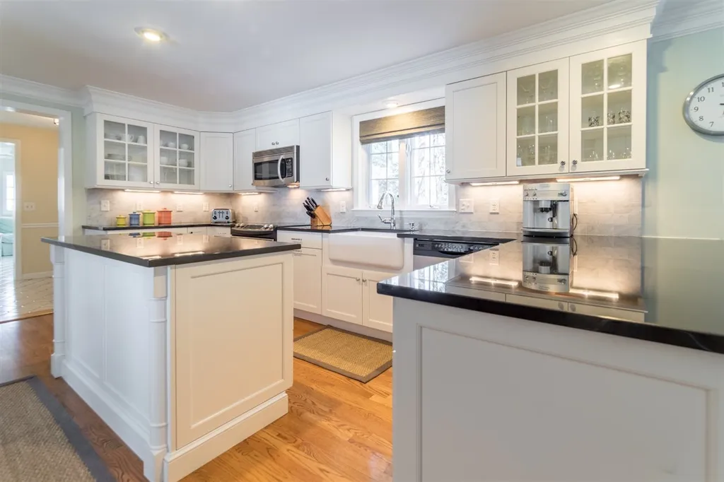 14 Saint Cyr Drive Hampton NH 03842