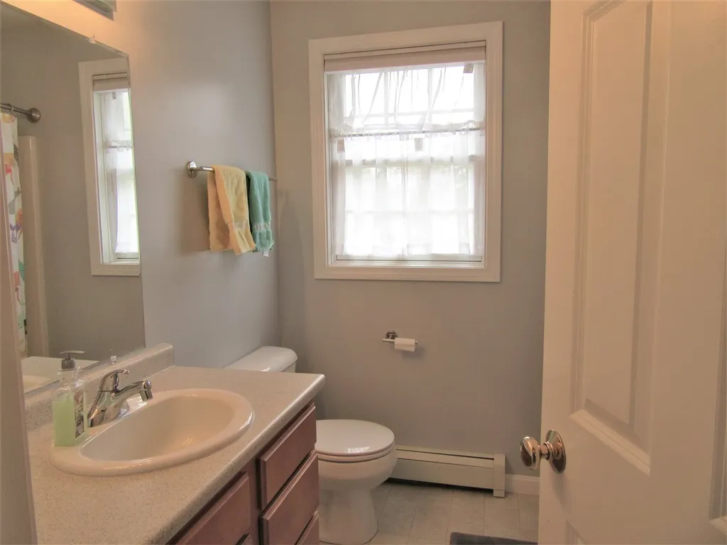 17 Hiltons Lane Rochester NH 03868