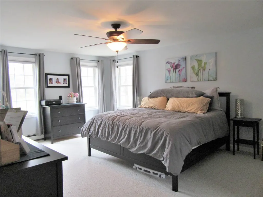 17 Hiltons Lane Rochester NH 03868