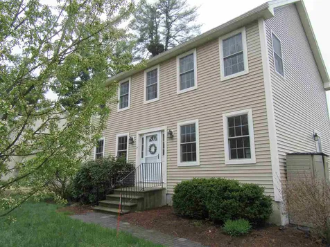 17 Hiltons Lane Rochester NH 03868
