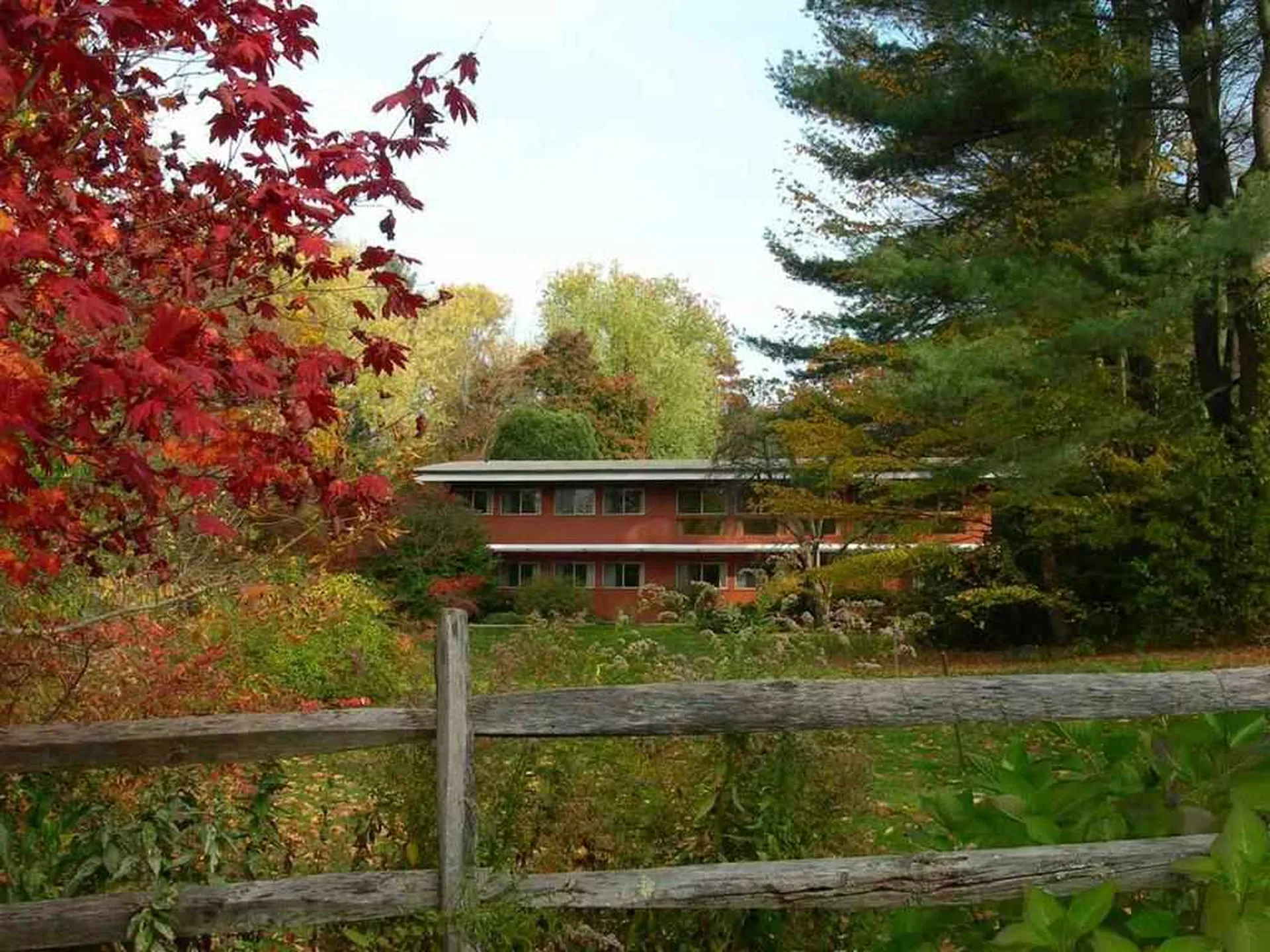 100 Magnolia Road Manchester NH 03104