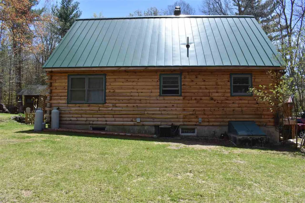 1738 Franklin Pierce Highway Barrington NH 03825