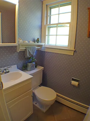 17 Kipling Street Nashua NH 03062