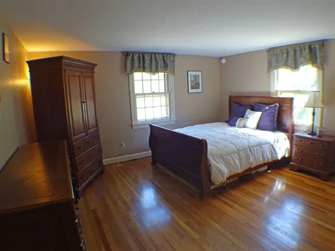 17 Kipling Street Nashua NH 03062