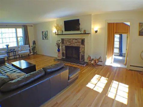17 Kipling Street Nashua NH 03062