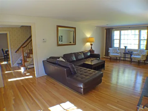 17 Kipling Street Nashua NH 03062