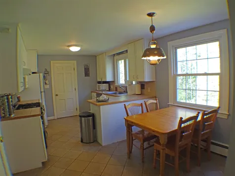 17 Kipling Street Nashua NH 03062