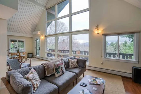 151 North Hill Road Stowe VT 05672