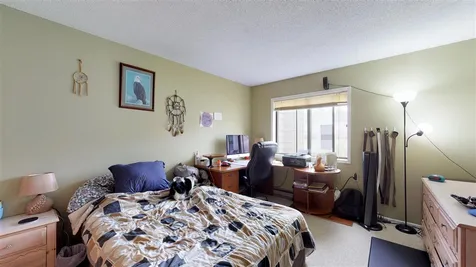 37 Hawthorne Circle South Burlington VT 05403
