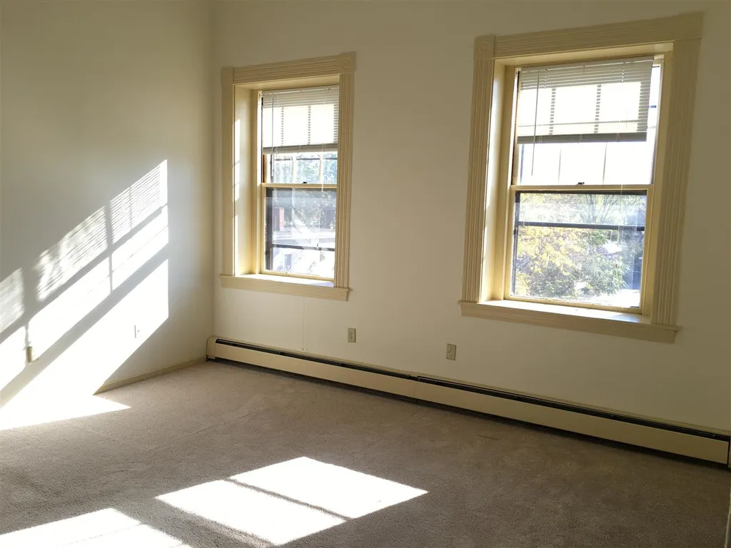 521 Pine Street Manchester NH 03104