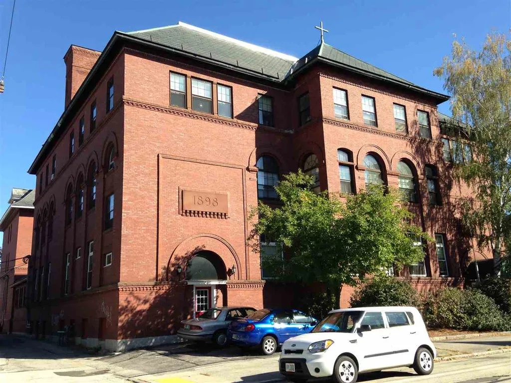 521 Pine Street Manchester NH 03104