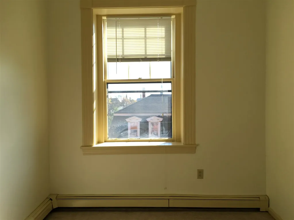 521 Pine Street Manchester NH 03104