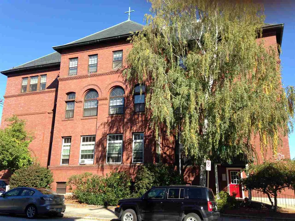 521 Pine Street Manchester NH 03104