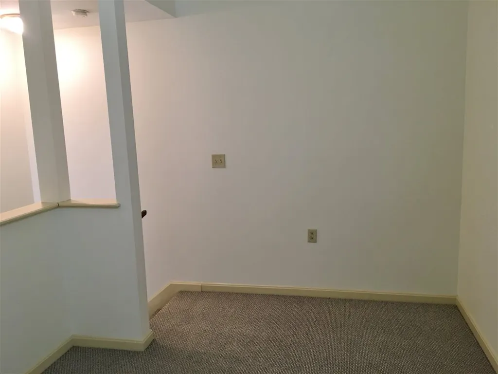 521 Pine Street Manchester NH 03104