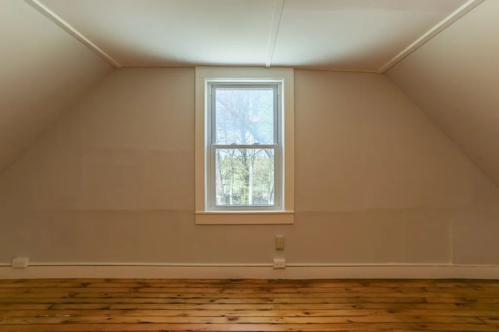 8 Howe Road Rollinsford NH 03869