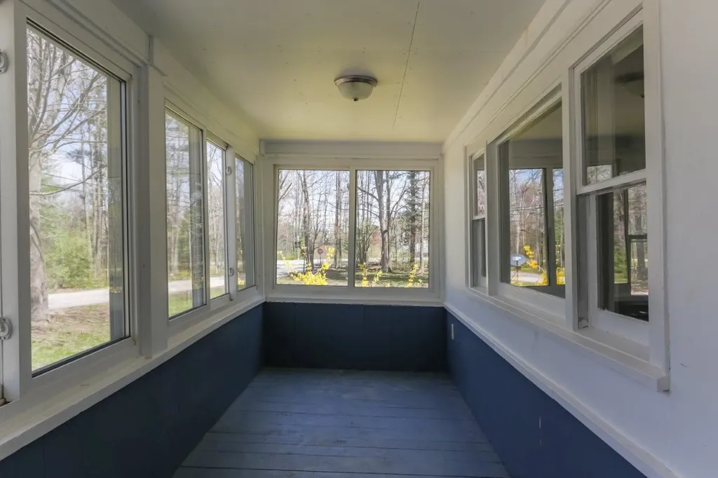 8 Howe Road Rollinsford NH 03869
