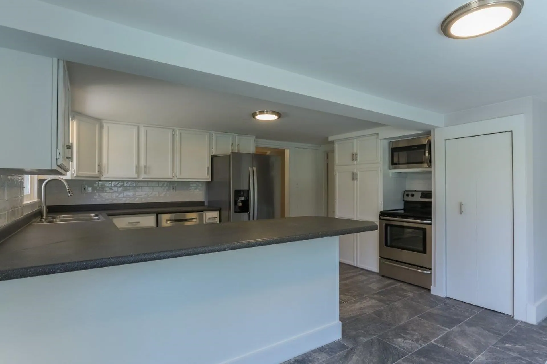 8 Howe Road Rollinsford NH 03869