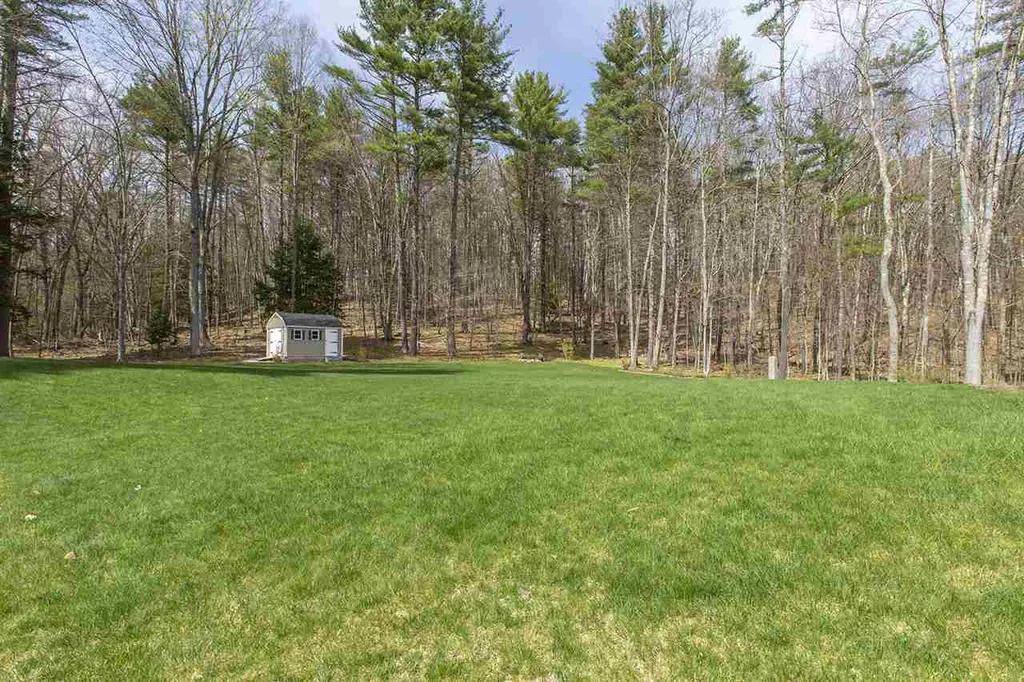 38 Morgan Drive Epping NH 03042