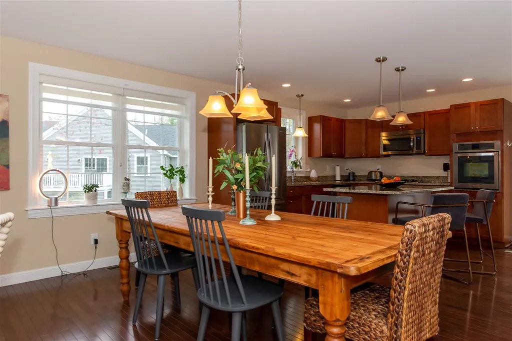 4 Honeycomb Way Newmarket NH 03857