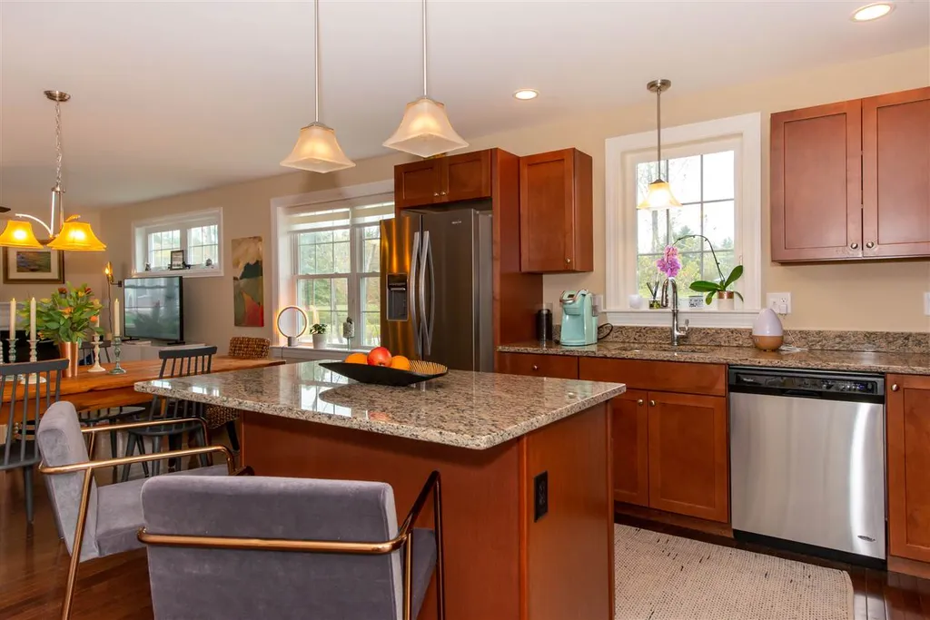 4 Honeycomb Way Newmarket NH 03857