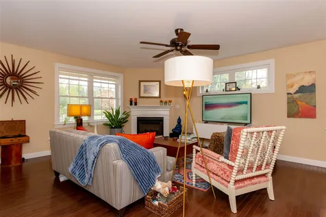 4 Honeycomb Way Newmarket NH 03857