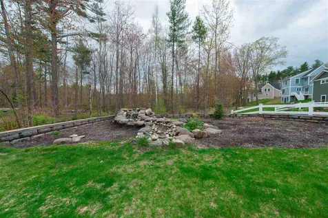 4 Honeycomb Way Newmarket NH 03857
