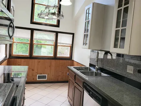 43 Cross Street Nashua NH 03064