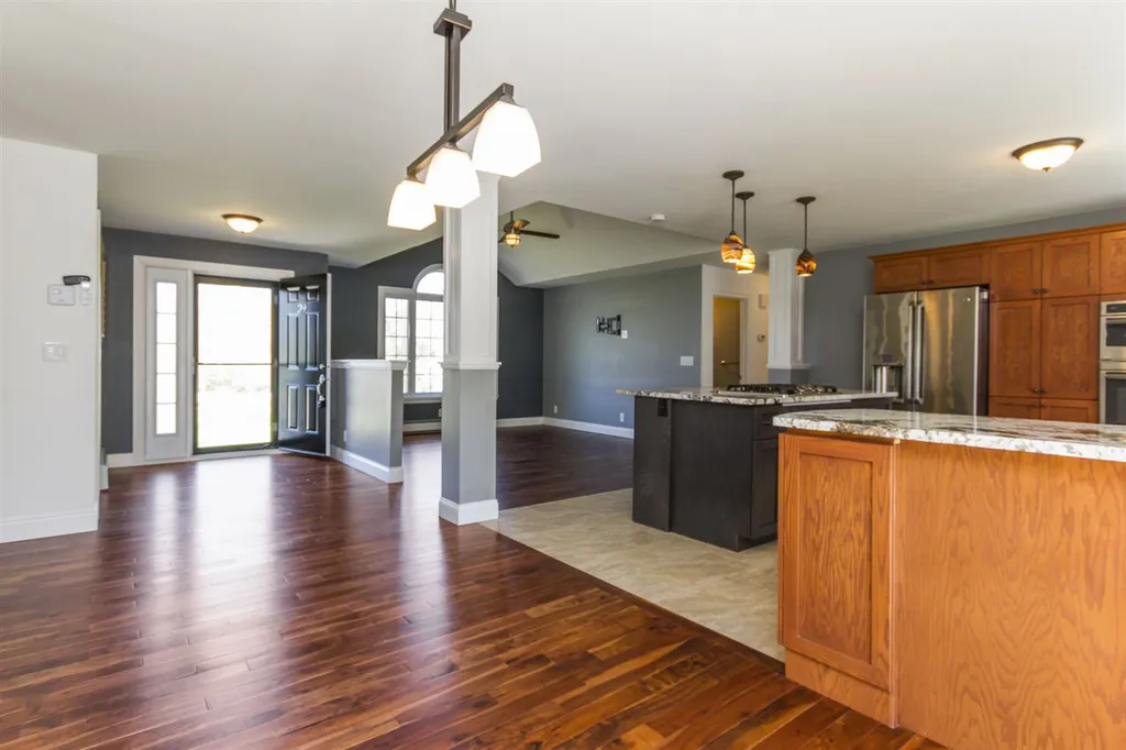 39 Glastombury Drive Sandown NH 03873
