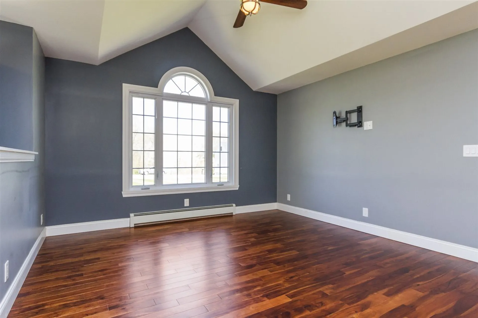 39 Glastombury Drive Sandown NH 03873