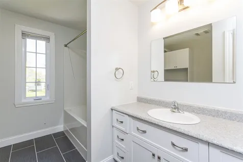 39 Glastombury Drive Sandown NH 03873