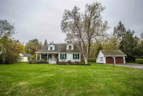 9 Lamson Avenue Goffstown NH 03045