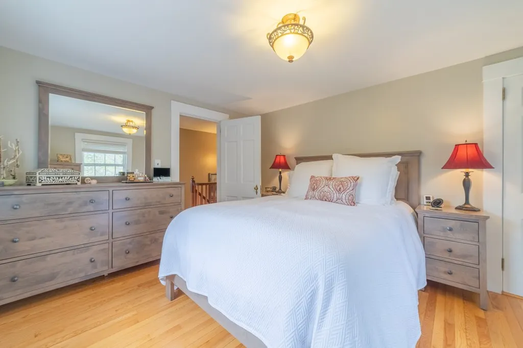 42 Pressey Court New London NH 03257