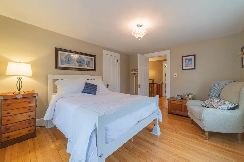 42 Pressey Court New London NH 03257