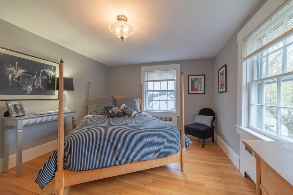 42 Pressey Court New London NH 03257