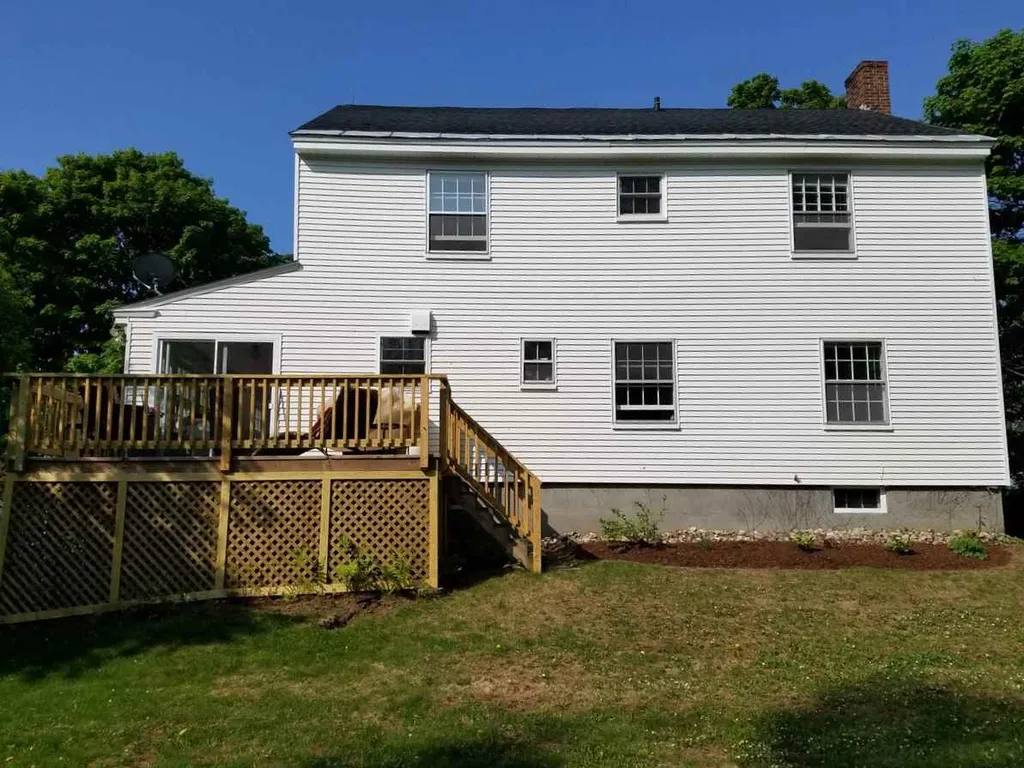 42 Pressey Court New London NH 03257