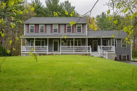 21 Chase Brook Circle Litchfield NH 03052