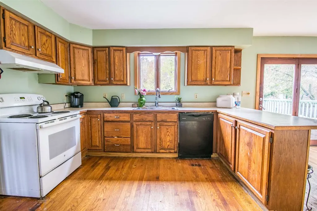 21 Foster Road Essex VT 05452