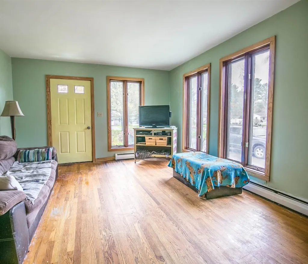 21 Foster Road Essex VT 05452