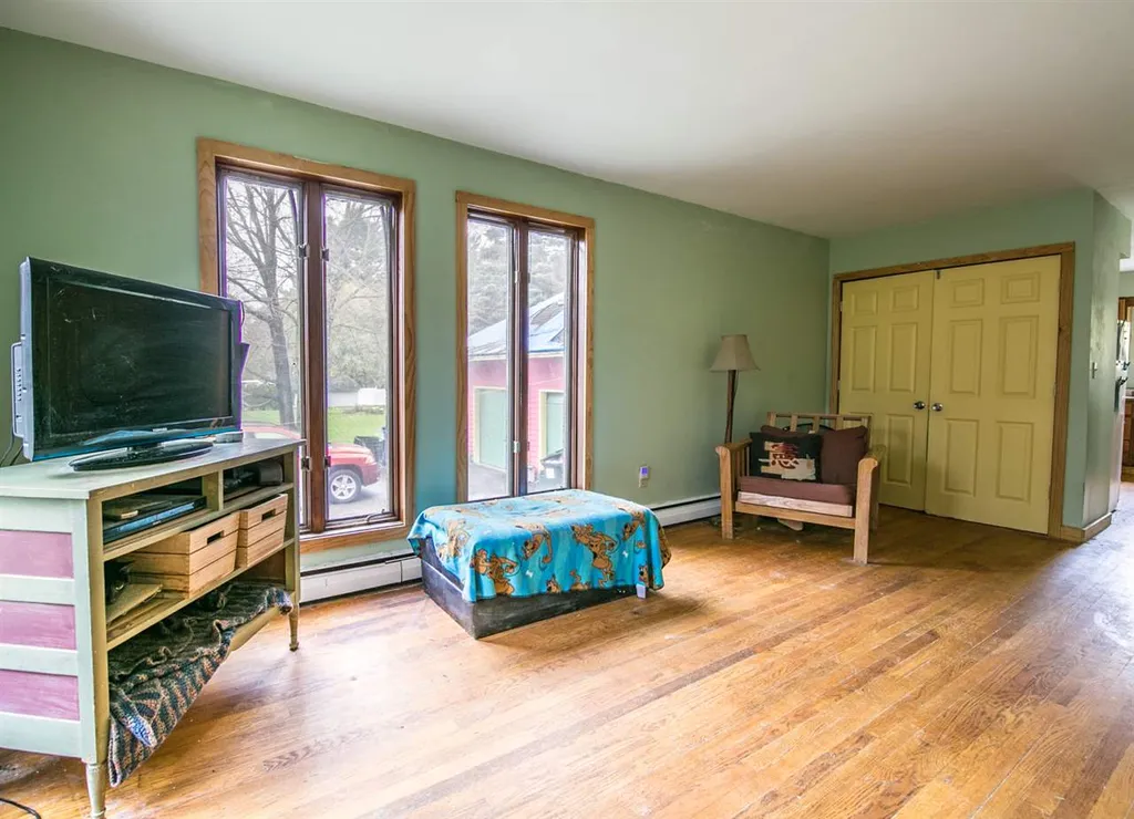 21 Foster Road Essex VT 05452