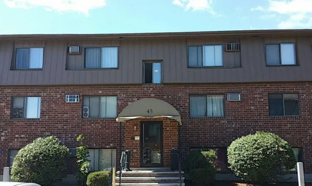 45 Log Street Manchester NH 03102
