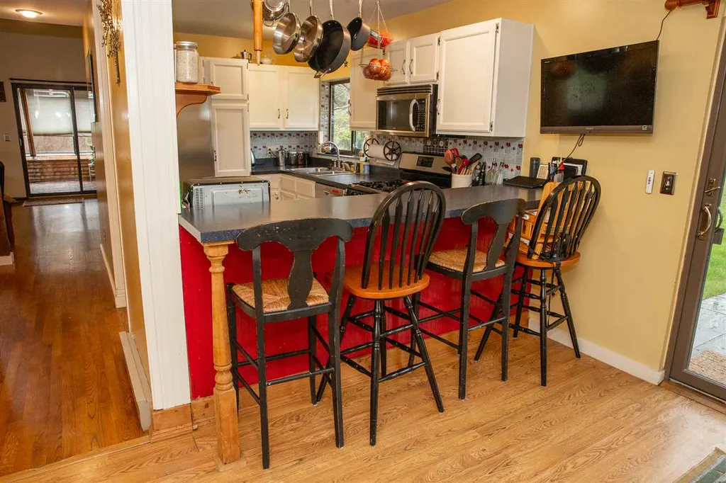 17 Starbird Road Jericho VT 05465
