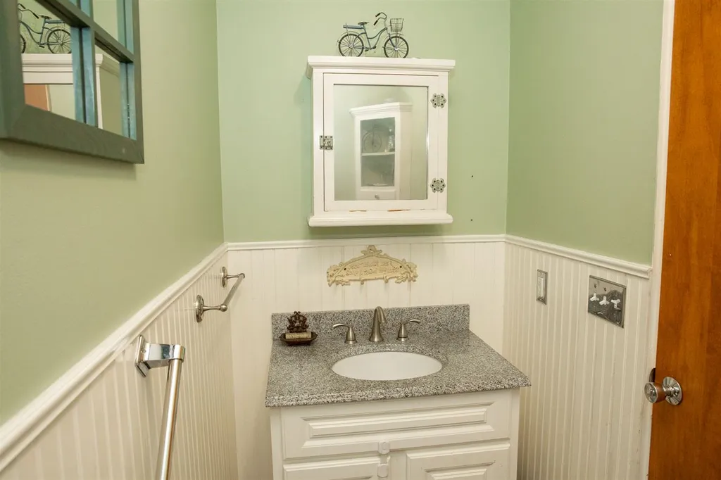 17 Starbird Road Jericho VT 05465