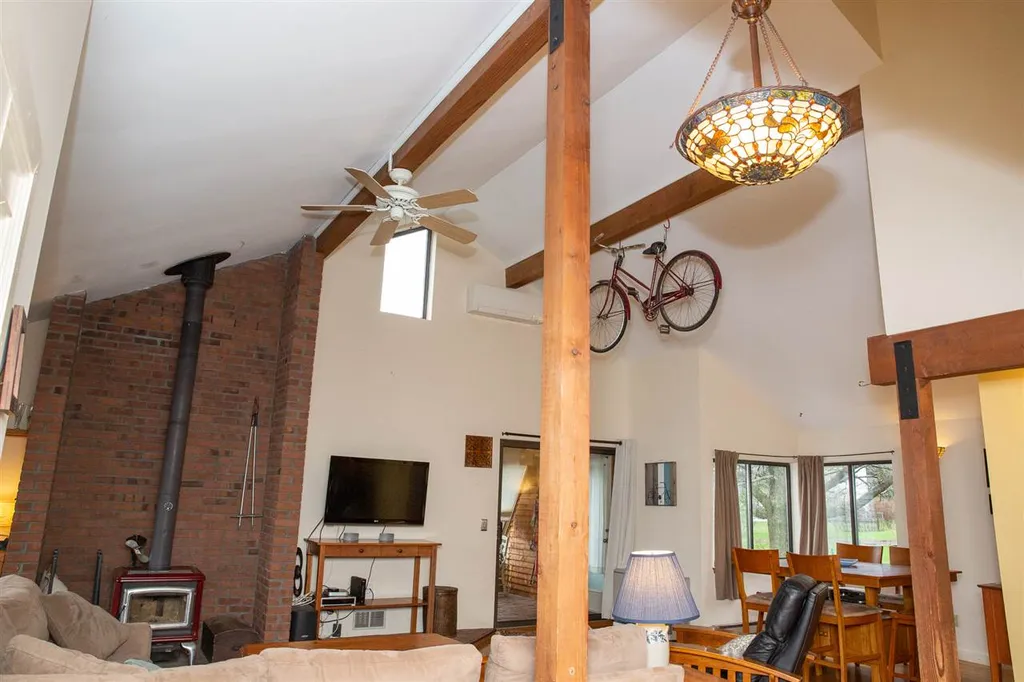 17 Starbird Road Jericho VT 05465